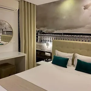 City & By City Apartmanhotel